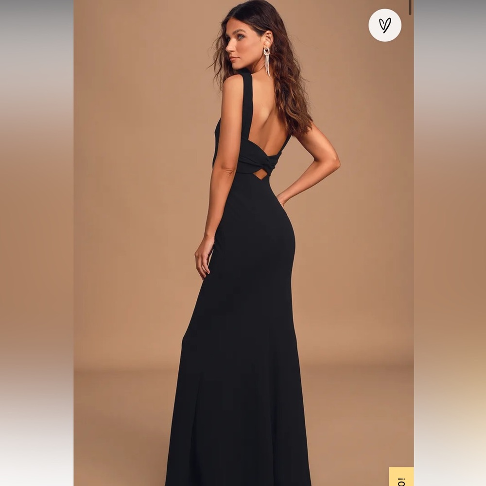 Lulu’s Love in your eyes black knotted mermaid maxi